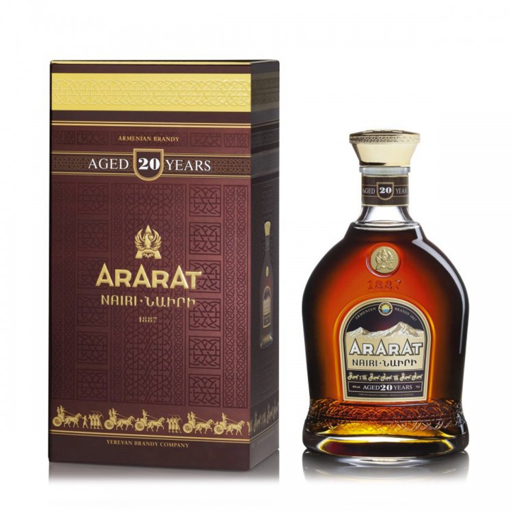 Brandy Ararat Nairi 20 Y astucciato